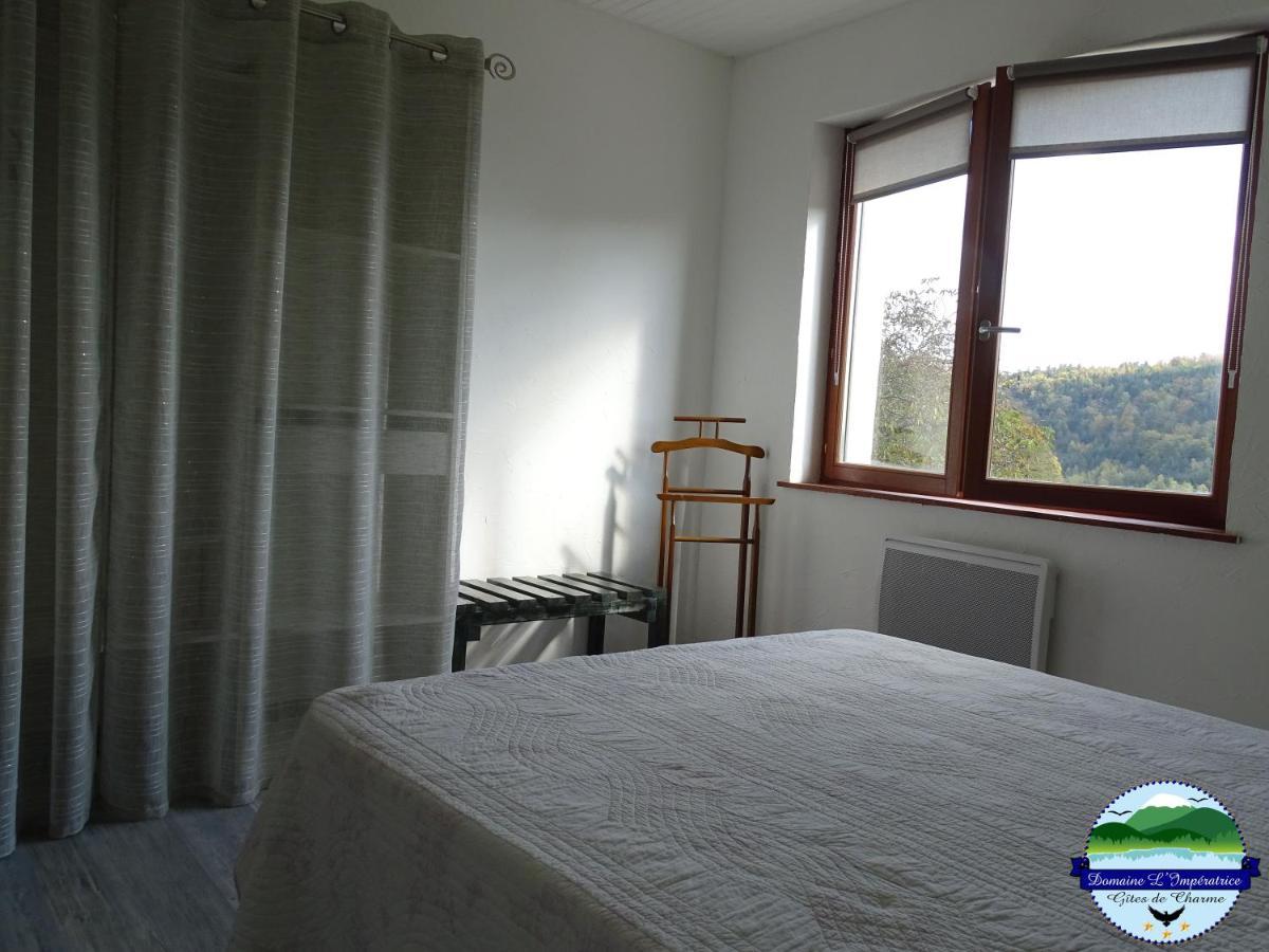 Domaine L'Imperatrice Apartment พลอมบิแอร์ส-เลส์-แบ็งส์ ภายนอก รูปภาพ