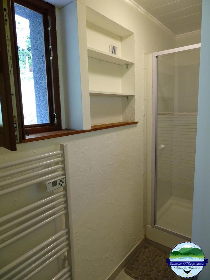 Domaine L'Imperatrice Apartment พลอมบิแอร์ส-เลส์-แบ็งส์ ภายนอก รูปภาพ