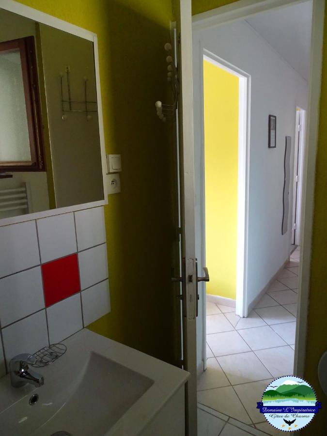 Domaine L'Imperatrice Apartment พลอมบิแอร์ส-เลส์-แบ็งส์ ภายนอก รูปภาพ