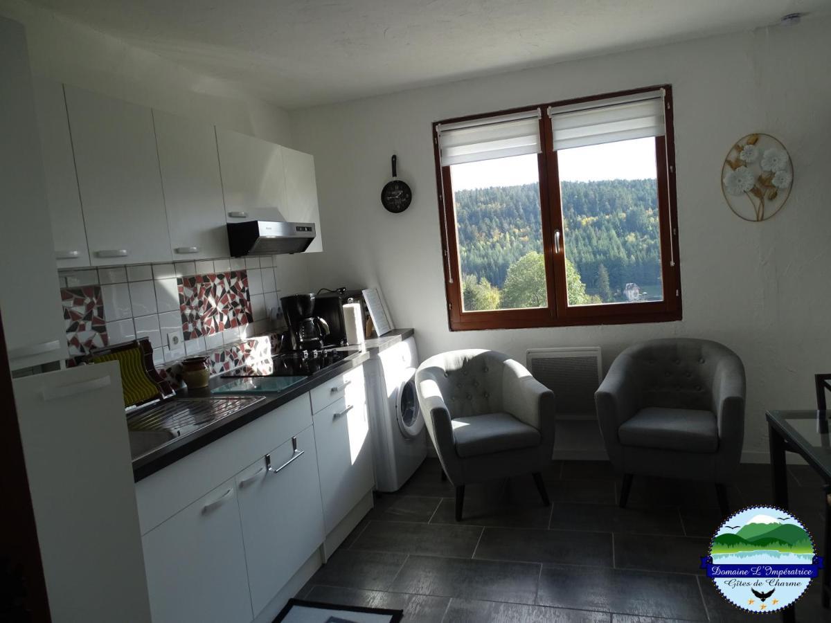 Domaine L'Imperatrice Apartment พลอมบิแอร์ส-เลส์-แบ็งส์ ภายนอก รูปภาพ